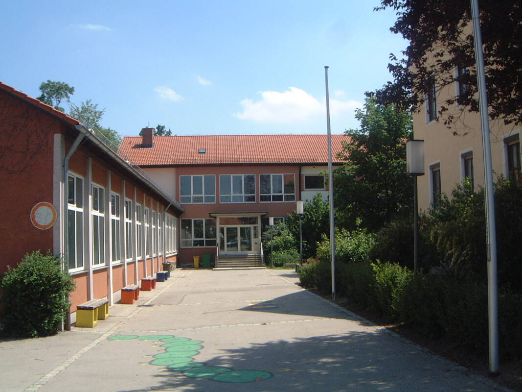 Ludger-Hölker-Volksschule Straßberg